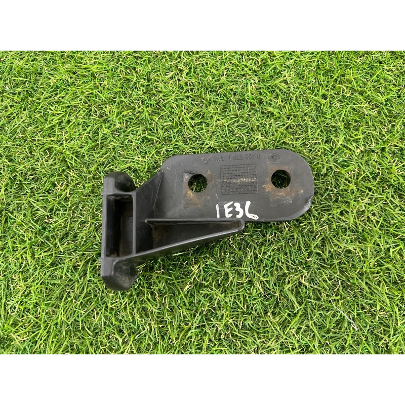 Крепление бампера (кузов и элементы) BMW 3-series E36 M40B18 51118122578