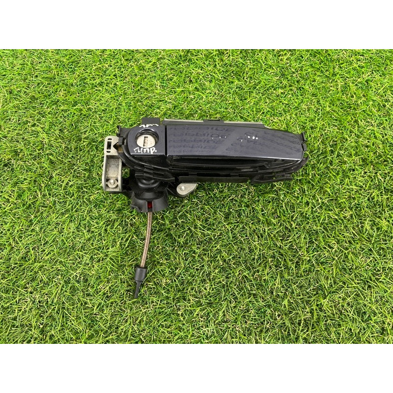 Ручка двери внешняя (кузов и элементы) AUDI A4 B6 2003 2.0 ALT 8E2837208