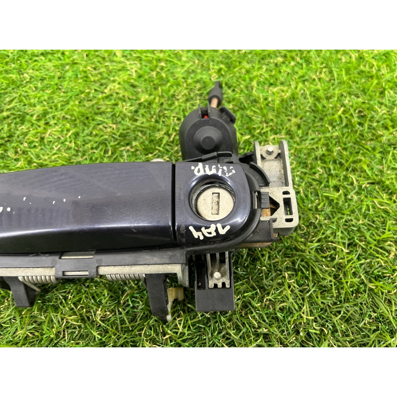 Ручка двери внешняя (кузов и элементы) AUDI A4 B6 2003 2.0 ALT 8E2837208