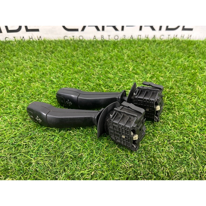 Переключатель поворотов (электрика) BMW 5-series E39 61318352172