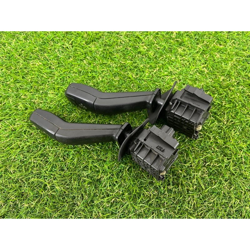 Переключатель поворотов (электрика) BMW 5-series E39 61318352172