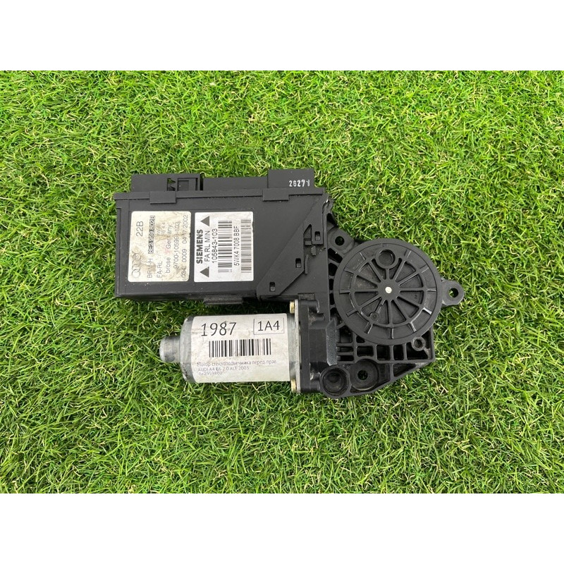 Мотор стеклоподъемника (электрика) AUDI A4 B6 2003 2.0 ALT 8e2959802b