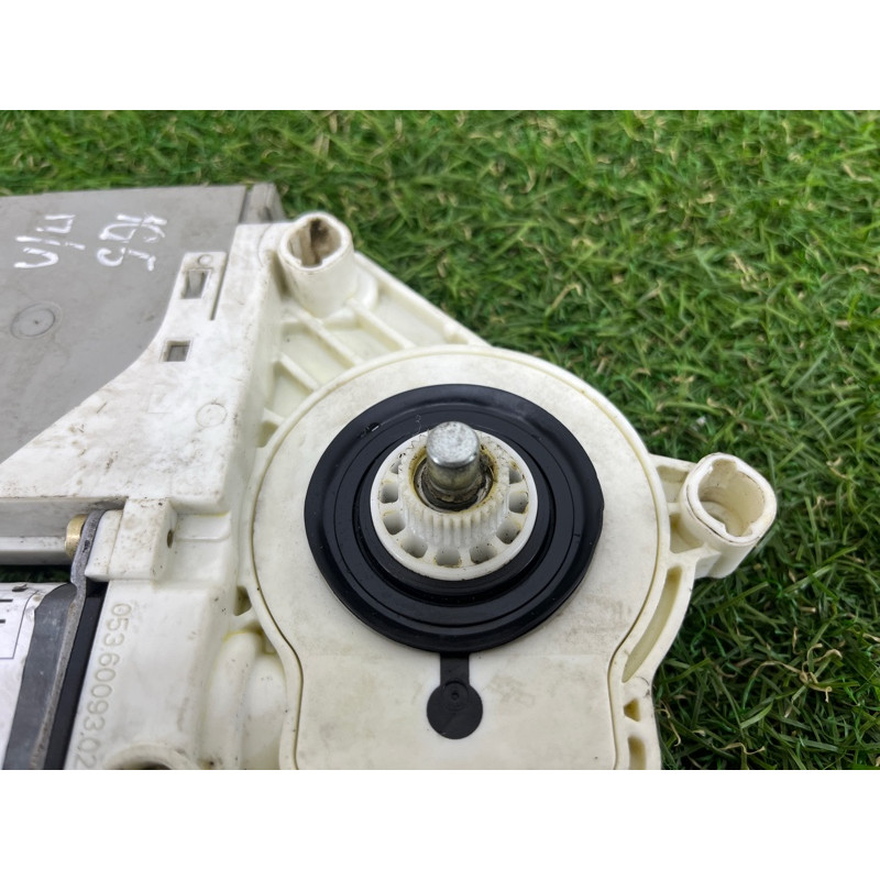 Мотор стеклоподъемника (электрика) Volkswagen Golf 1K 2004 2.0 BKD 1k0959793