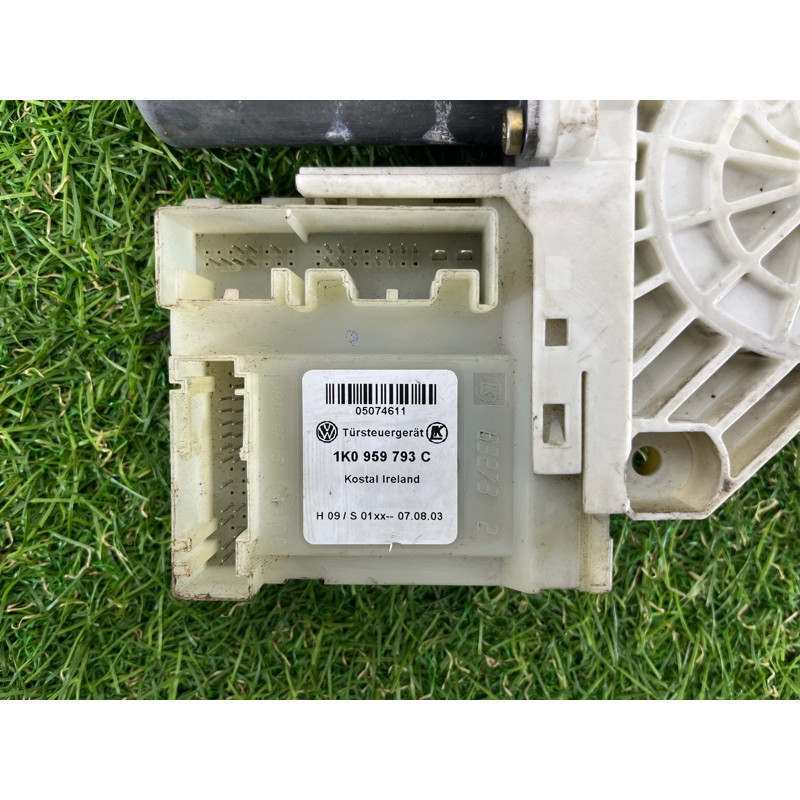 Мотор стеклоподъемника (электрика) Volkswagen Golf 1K 2004 2.0 BKD 1k0959793