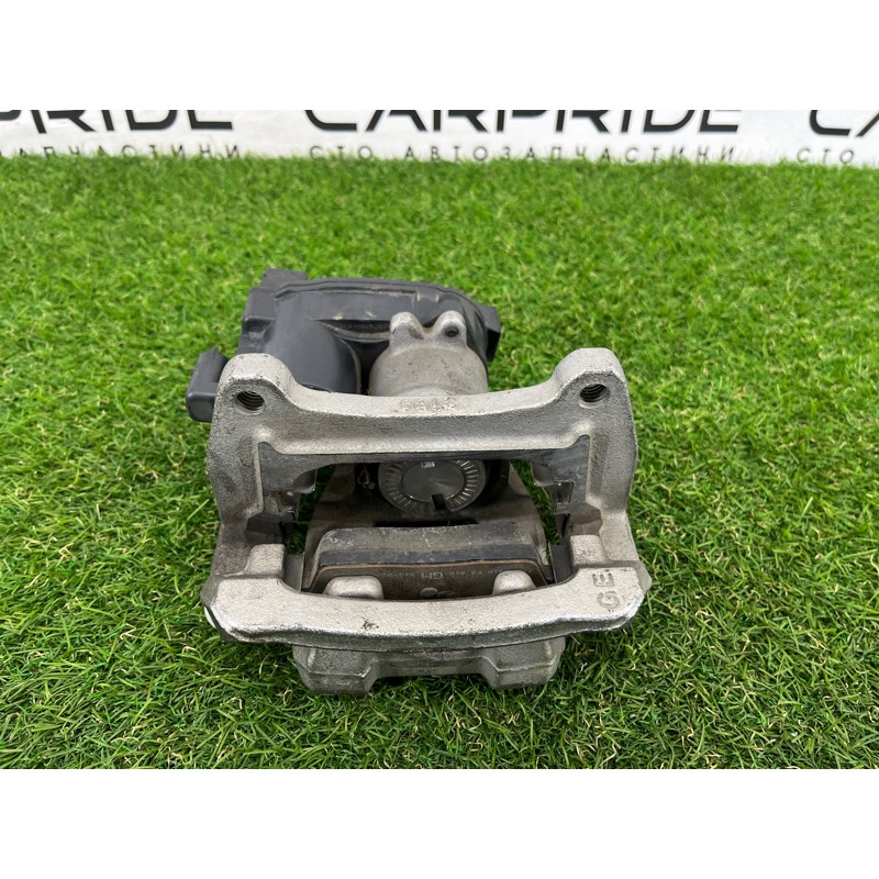 Суппорт тормозной (тормозная система) Cadillac Xt5 1 2016 3.6 13540073