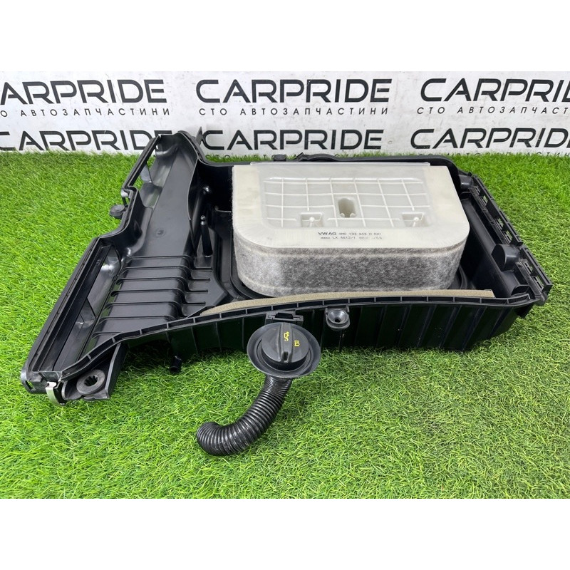 Корпус воздушного фильтра (впускная система) AUDI Q7 4M 2017 3.0 4M0133837AA