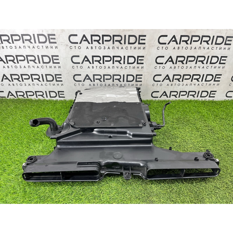 Корпус воздушного фильтра (впускная система) AUDI Q7 4M 2017 3.0 4M0133837AA