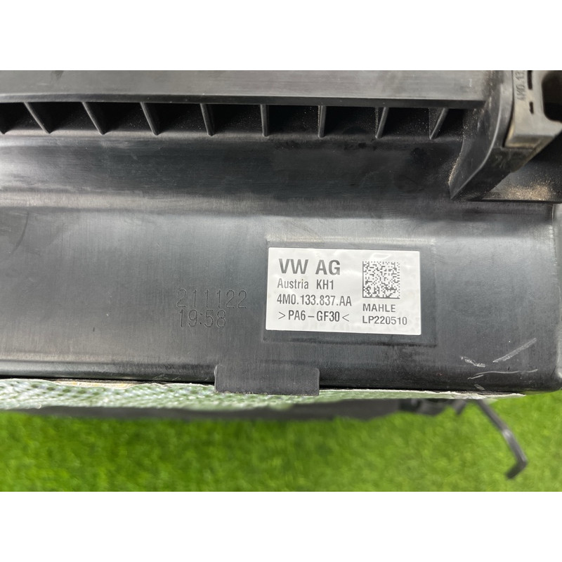 Корпус воздушного фильтра (впускная система) AUDI Q7 4M 2017 3.0 4M0133837AA