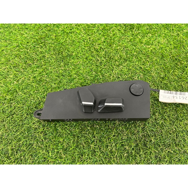 блок регулювання сидіння (закрытая категория) BMW 5-series F10 2011 N63B44 61319275078