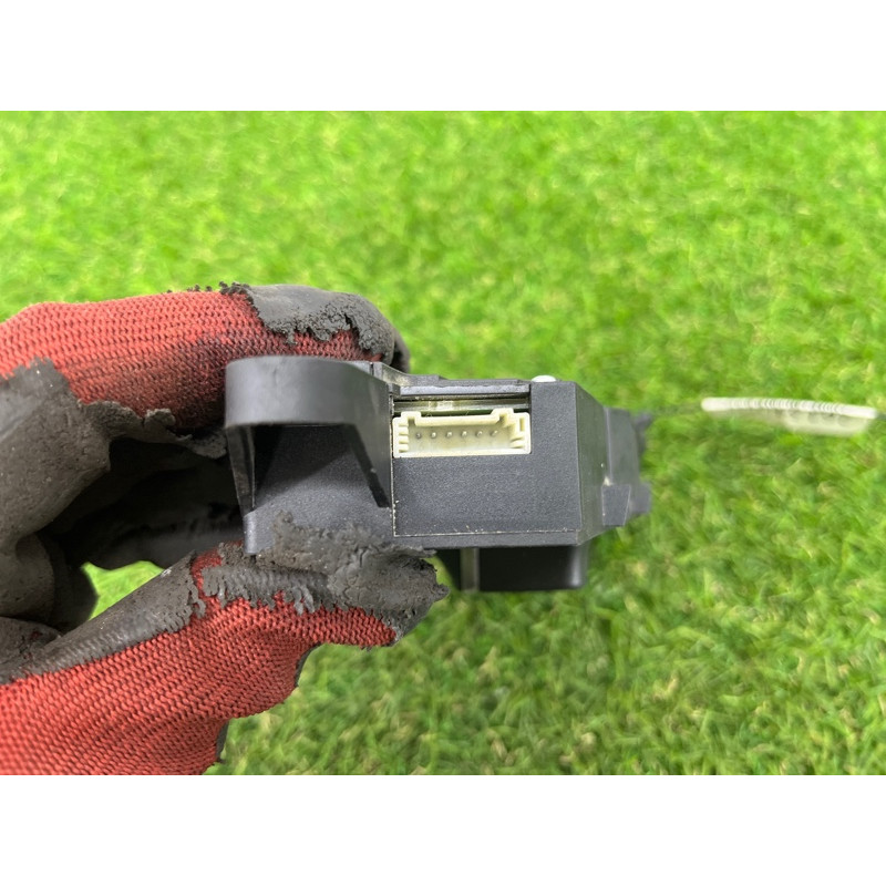 блок регулювання сидіння (закрытая категория) BMW 5-series F10 2011 N63B44 61319275078