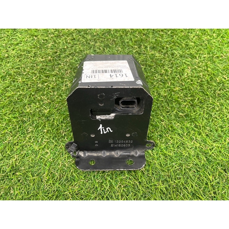 Сигнал (электрика) Opel Insignia A 2010 2.0 DTH 13307087