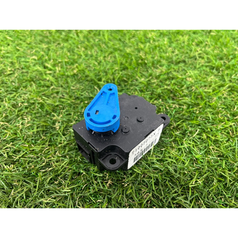 Привод заслонки отопителя (отопление и кондиционирование) Subaru Forester SJ 2015 72131YC011