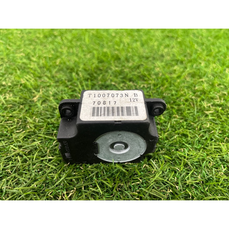 Привод заслонки отопителя (отопление и кондиционирование) Subaru Forester SJ 2015 72131YC011