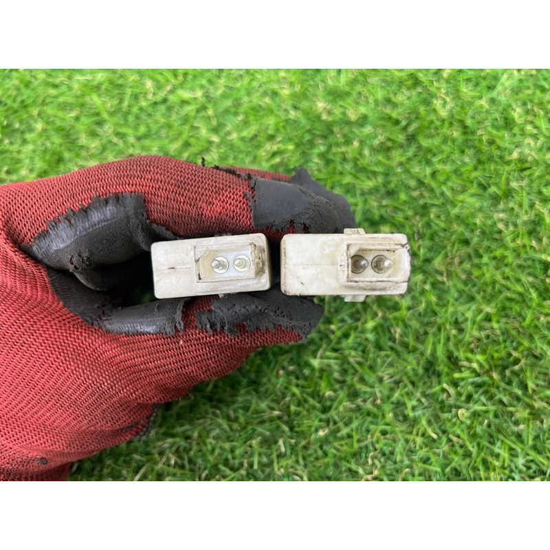 Концевик педали сцепления (электрика / датчики) BMW 5-series E34 61318360421