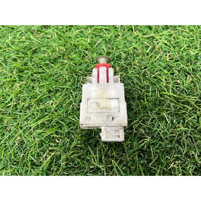 Концевик педали сцепления (электрика / датчики) BMW 5-series E34 61318360421