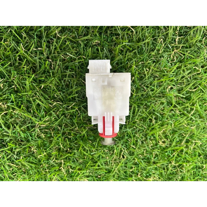 Концевик педали сцепления (электрика / датчики) BMW 5-series E39 1999 M51d25 61318360421