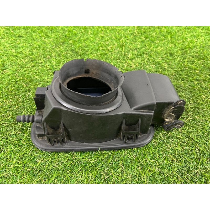 Лючок топливного бака (кузов и элементы) BMW 5-series E60 2004 M54B22 7034279