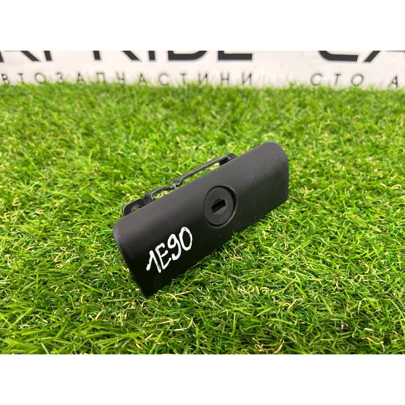 Замок бардачка (салон) BMW 3-series E90 2006 N46B20