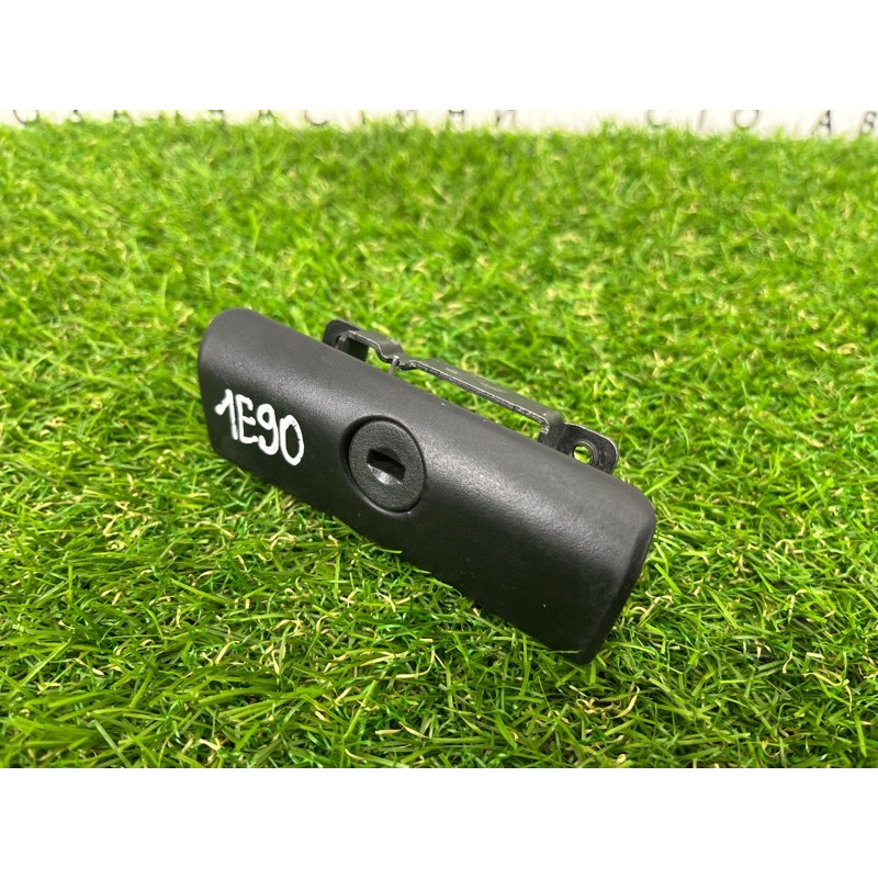 Замок бардачка (салон) BMW 3-series E90 2006 N46B20