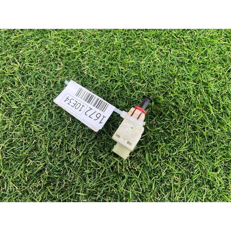 Концевик педали сцепления (электрика / датчики) BMW 5-series E34 61311378210