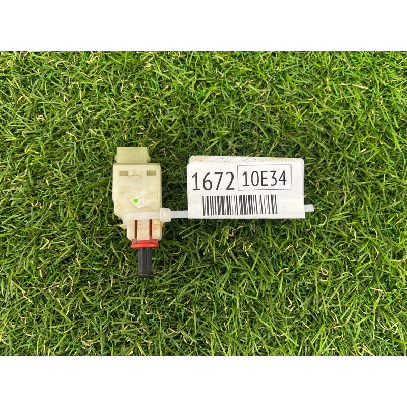 Концевик педали сцепления (электрика / датчики) BMW 5-series E34 61311378210