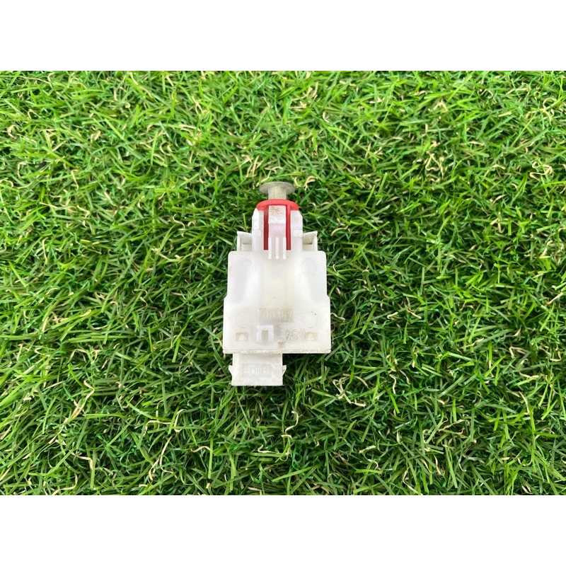 Концевик педали сцепления (электрика / датчики) BMW 5-series E39 2001 M47D20 61318360421