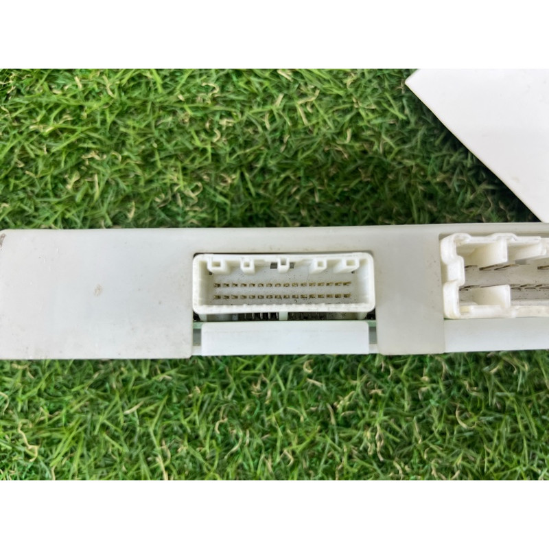 Блок управления сиденьем (электрика / блок управления) Nissan Murano Z50 28565ca000