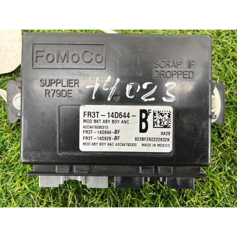 Блок управления светом (электрика / блок управления) Ford Mustang MK6 fr3t14d644bf