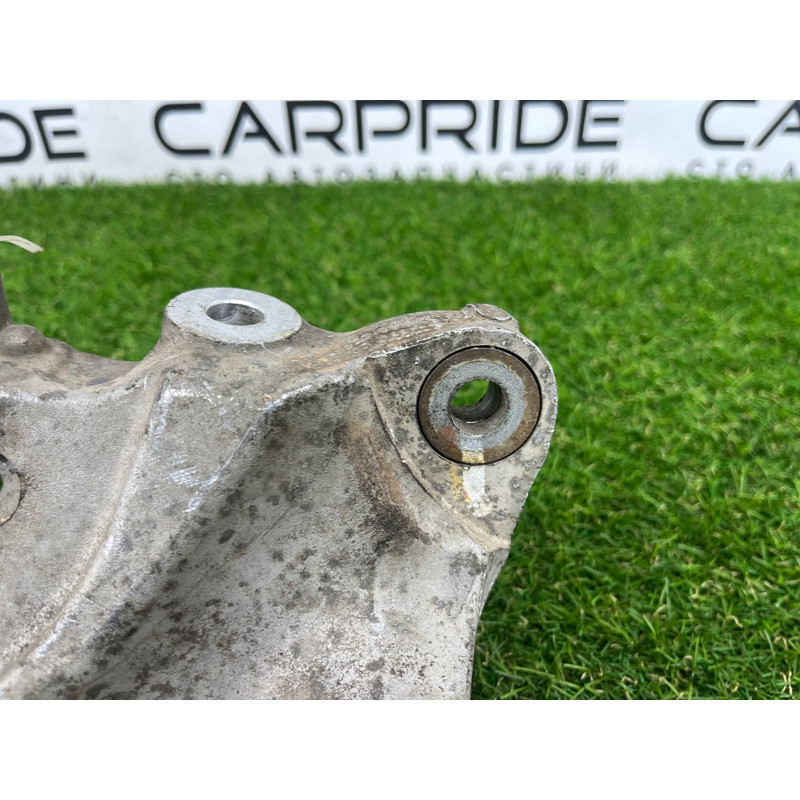 Цапфа подвески (подвеска) Opel Insignia A 13327458