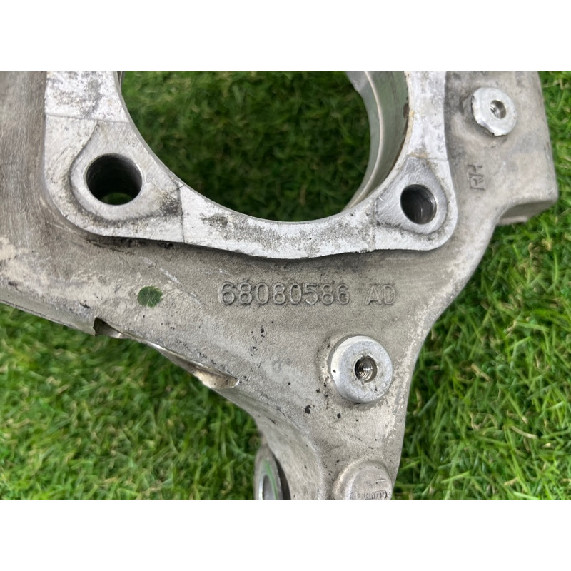 Поворотный кулак (подвеска) Dodge Dart PF 2014 2.4 68080586AD