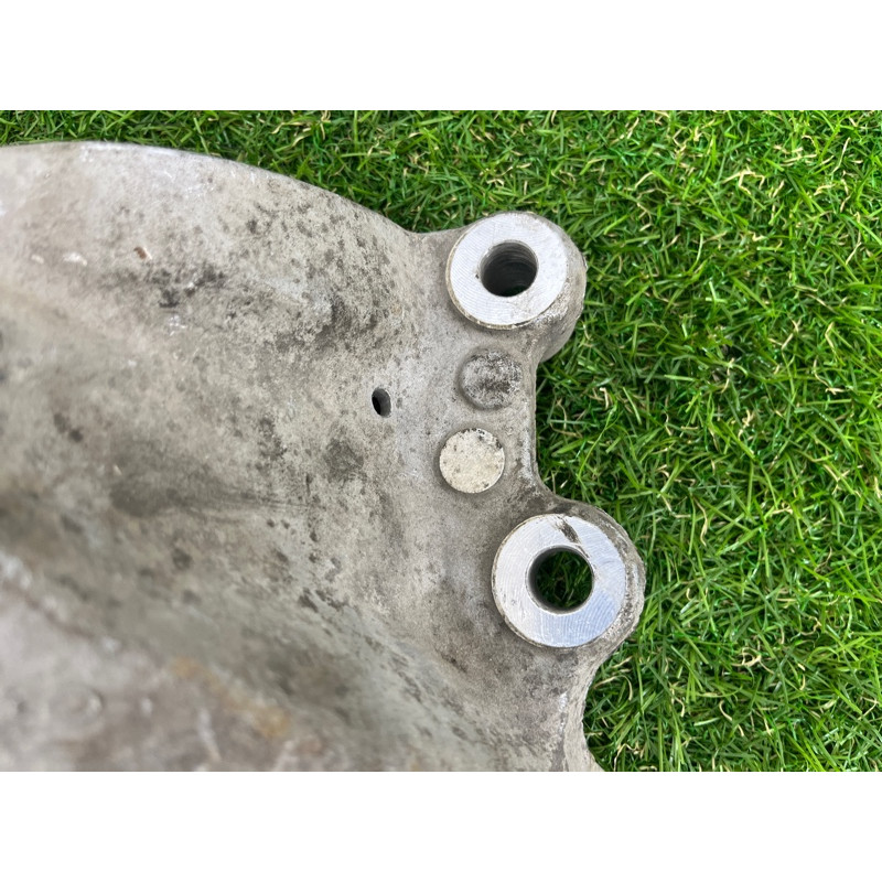 Цапфа подвески (подвеска) Opel Insignia A 13327459