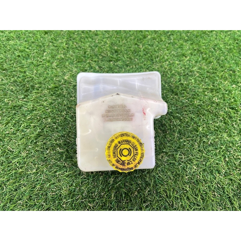 Бачок тормозной жидкости (тормозная система) Dodge Durango WD 2015 5.7 HEMi 32668087