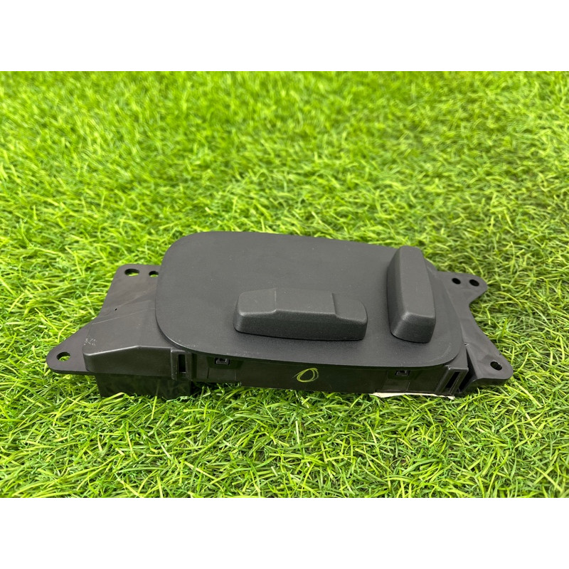 блок регулювання сидіння (закрытая категория) Land Rover Range Rover Velar L560 LR070640