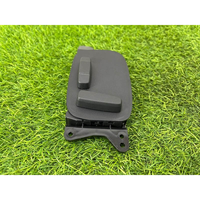 блок регулювання сидіння (закрытая категория) Land Rover Range Rover Velar L560 LR070640