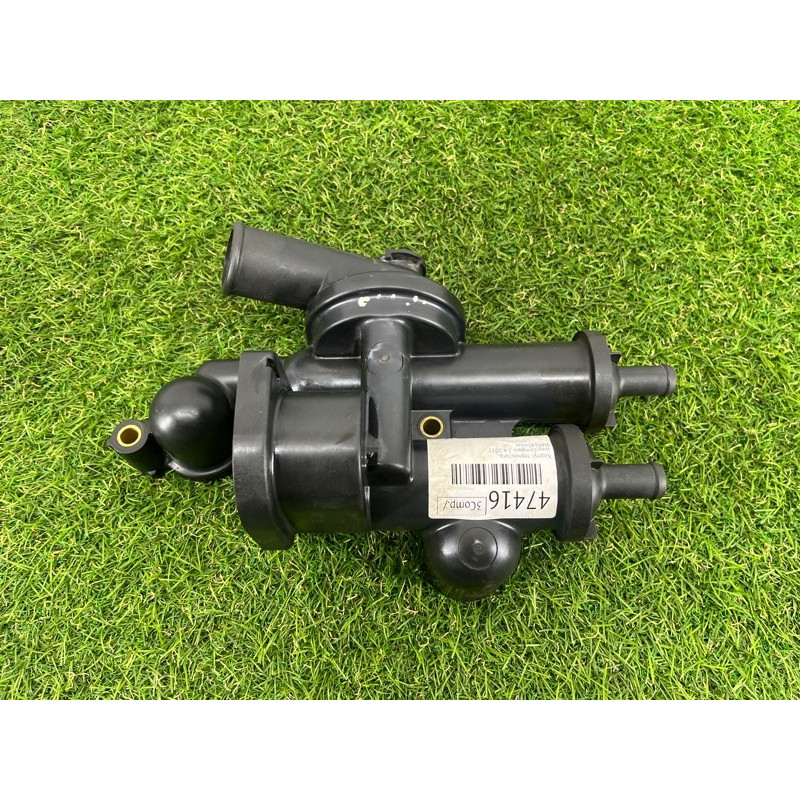 Корпус термостата (система охлаждения) Jeep Compass MK49 2011 2.4 04884568ac