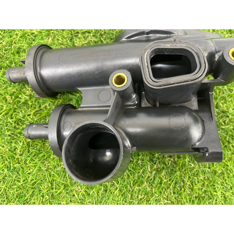 Корпус термостата (система охлаждения) Jeep Compass MK49 2011 2.4 04884568ac