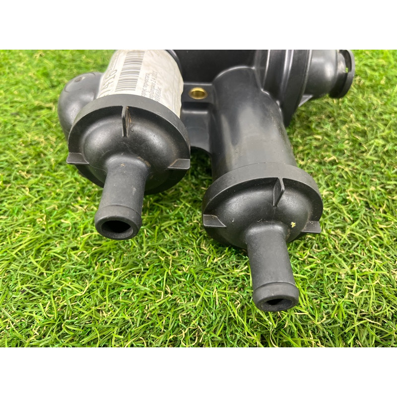 Корпус термостата (система охлаждения) Jeep Compass MK49 2011 2.4 04884568ac