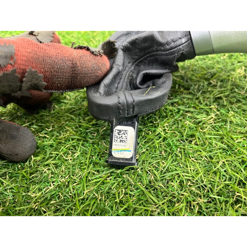 Ручка КПП (салон) Dodge Challenger LD 2015-2019 5nh921xcai