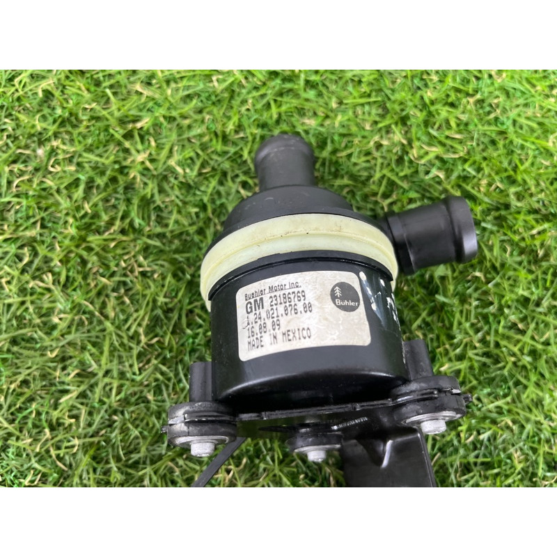 Помпа (система охлаждения) Cadillac Xt5 1 2016 3.6 23186769