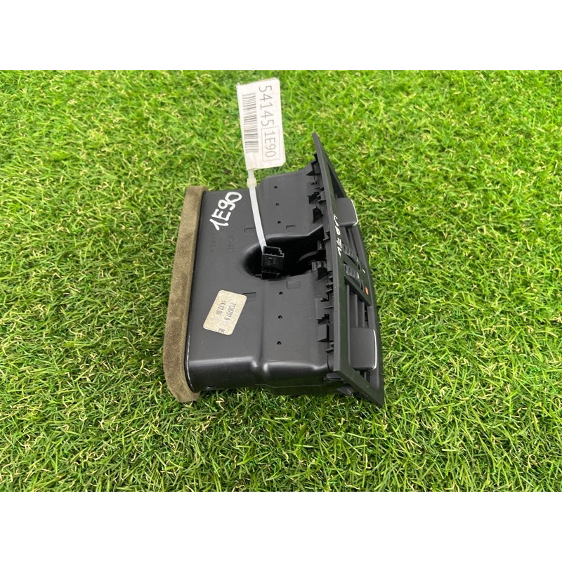 Дефлектор воздуховода (салон) BMW 3-series E90 2006 N46B20 64227130707