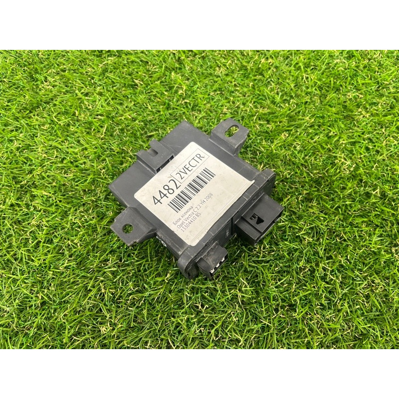 Блок управления светом (электрика / блок управления) Opel Vectra C 2008 2.2 YH 13304410