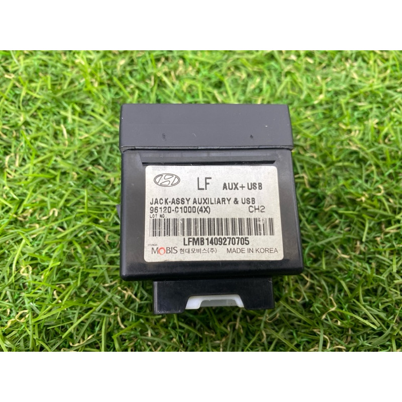 Гнездо USB/AUX (электрика) Hyundai Sonata LF 2015 2.4 96120c1000