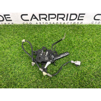 Замок капота