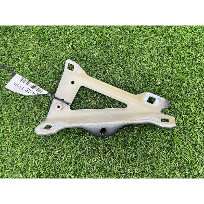 Крепление крыла (кузов и элементы) Jeep Renegade BU 2016 2.4 68246361AA