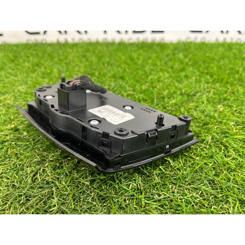 Панель управления мультимедиа (электрика / блок управления) Ford Focus MK3 2016 2.0 bm5t18k811fh