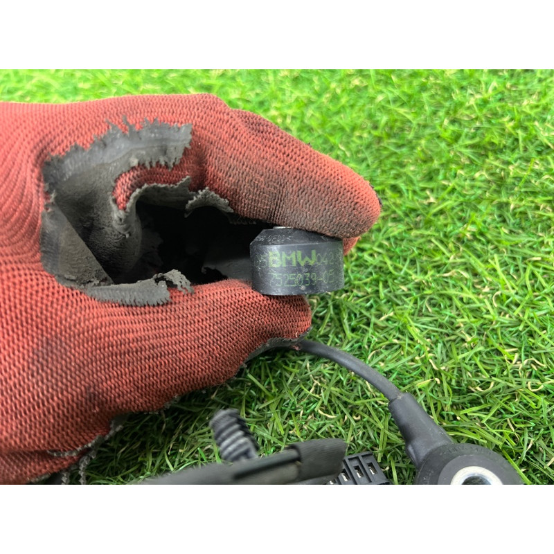 Датчик детонации (электрика двигателя) BMW 5-series E60 2005 N52B25 7531705