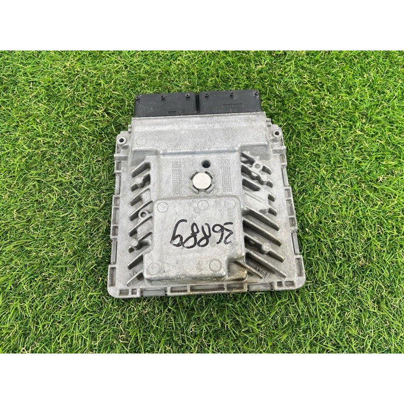 ЭБУ (электрика / блок управления) Volkswagen Passat B7 2014 1.8 06k906070j