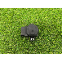 Кнопка регулировки сиденья