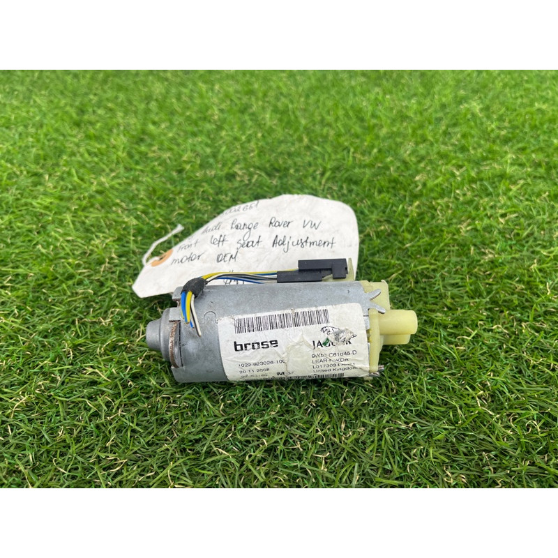 Моторчик регулировки сидения (электрика) Audi A8 D4 2012 0130002651