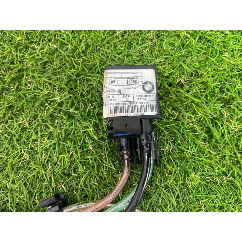 Моторчик регулировки сидения (электрика) BMW 3-series E92 2010 3.0 N54 52107138786